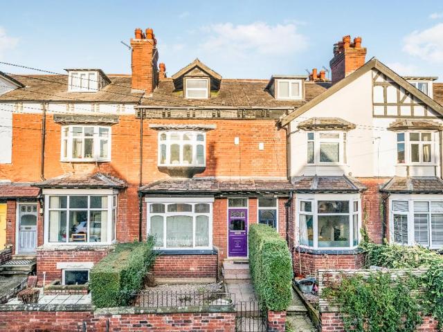 4 bedroom terraced house for sale