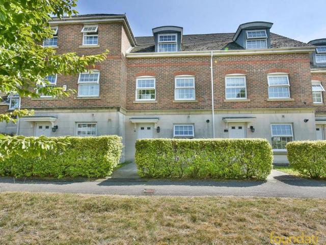 4 bedroom terraced house for sale