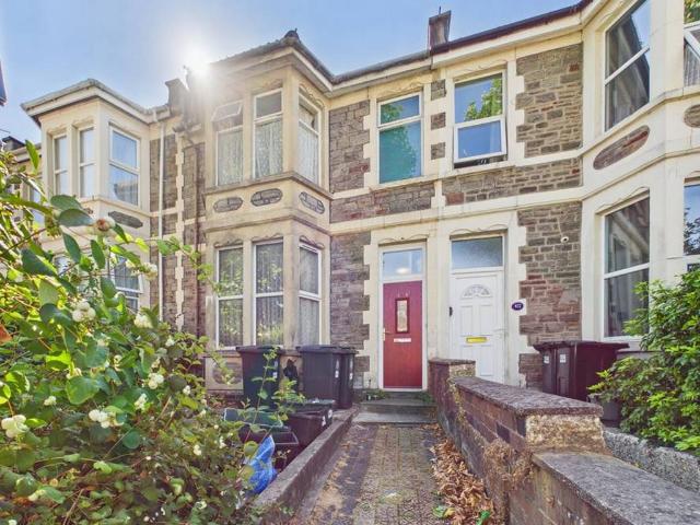 4 bedroom terraced house for sale