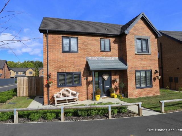 4 bedroom detached house for sale