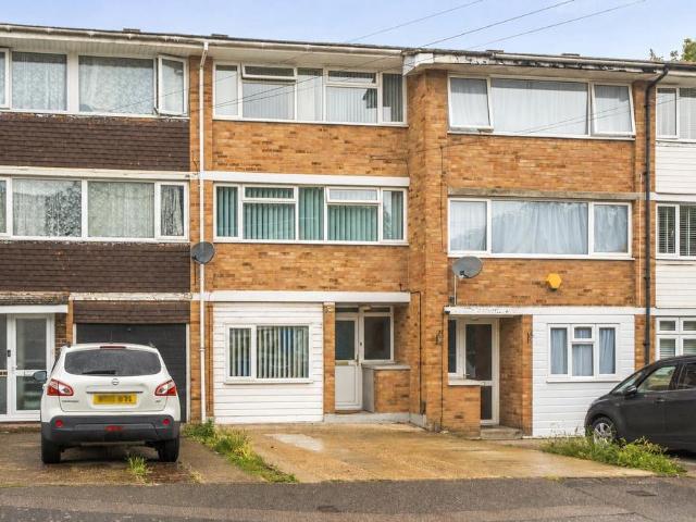 4 bedroom terraced house for sale