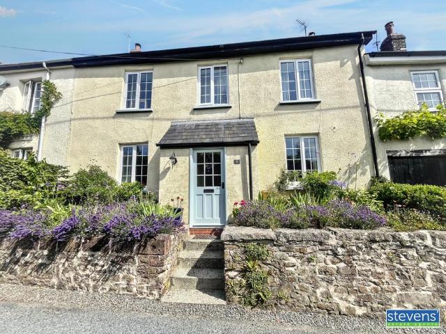 4 bedroom terraced house for sale