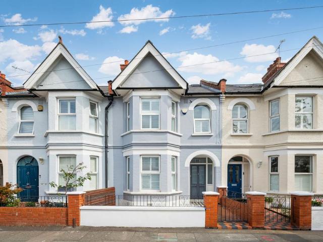 4 bedroom terraced house for sale