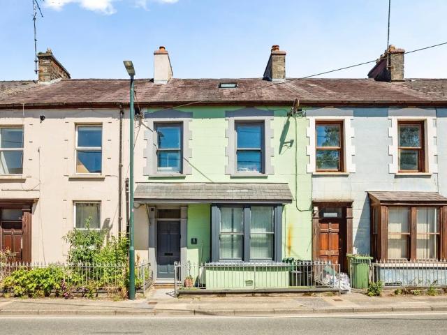 4 bedroom terraced house for sale