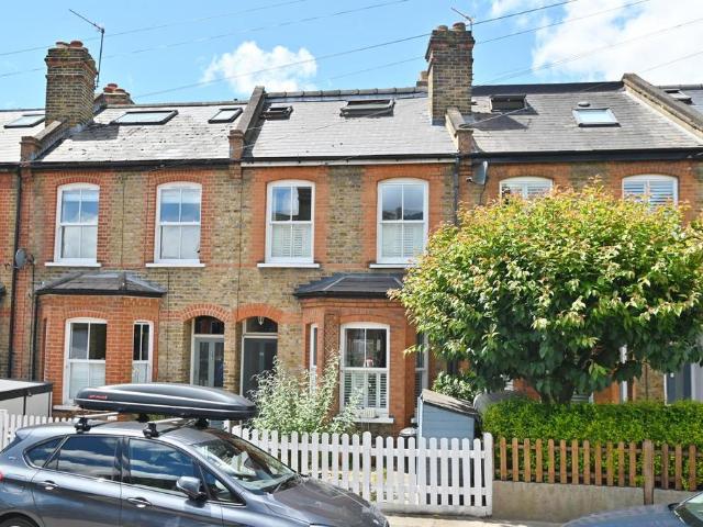 4 bedroom terraced house for sale