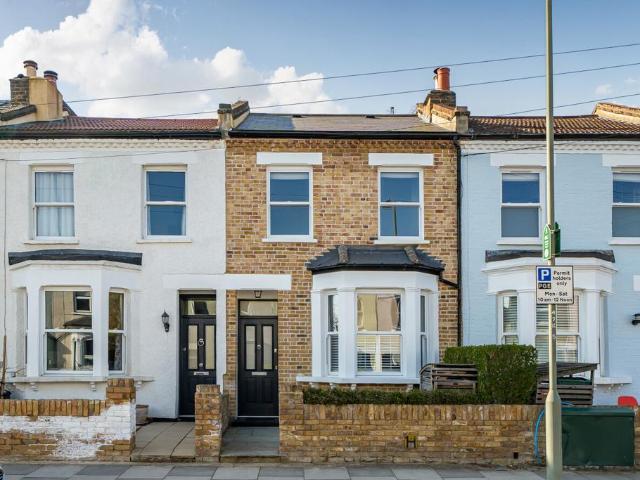 4 bedroom terraced house for sale