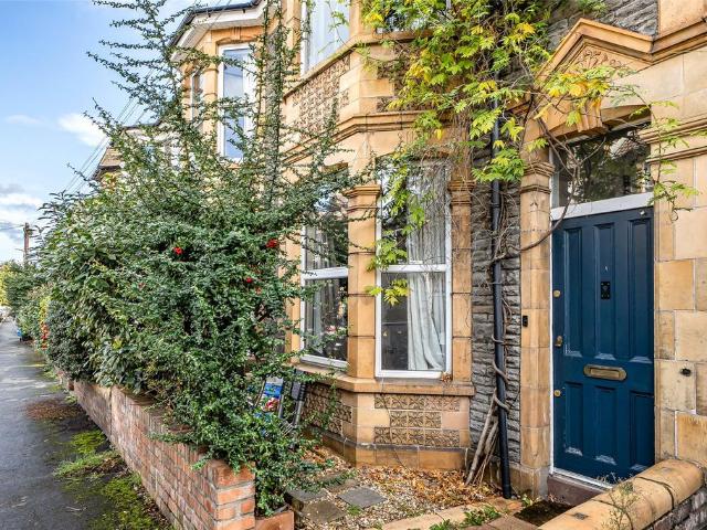 4 bedroom terraced house for sale