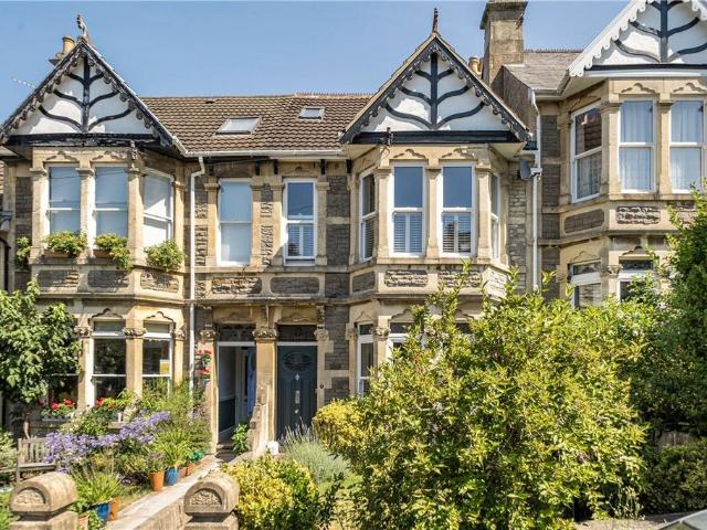 4 bedroom terraced house for sale