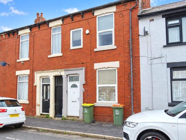 4 bedroom terraced house for sale