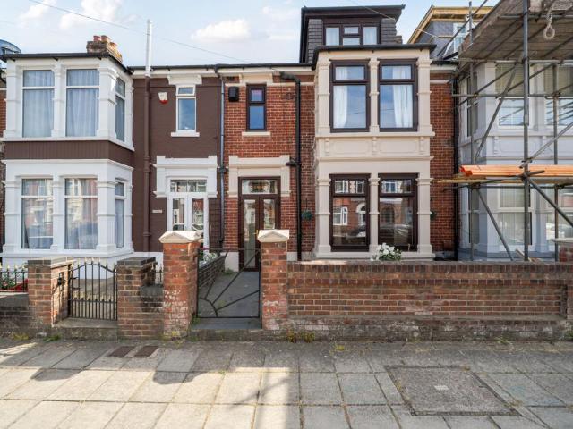 4 bedroom terraced house for sale
