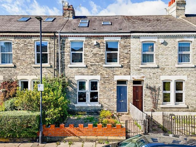 4 bedroom terraced house for sale