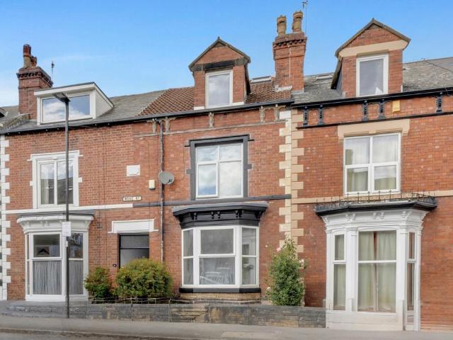 4 bedroom terraced house for sale