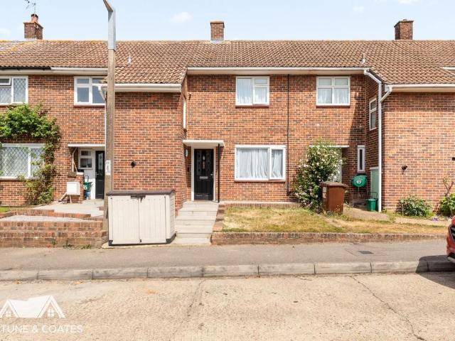4 bedroom terraced house for sale