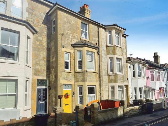 4 bedroom terraced house for sale