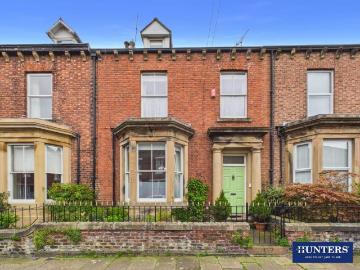 4 bedroom terraced house for sale