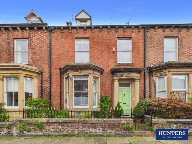 4 bedroom terraced house for sale