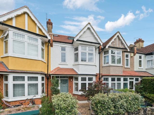 4 bedroom terraced house for sale