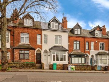 4 bedroom terraced house for sale