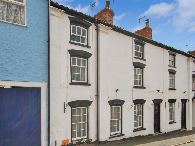 4 bedroom terraced house for sale