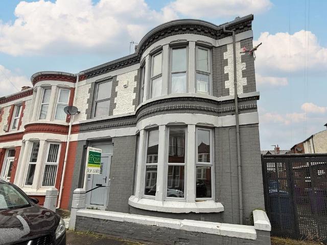 4 bedroom terraced house for sale