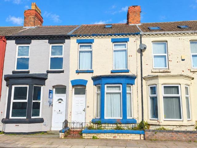 4 bedroom terraced house for sale