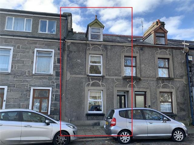 4 bedroom terraced house for sale