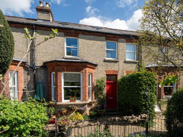 4 bedroom terraced house for sale