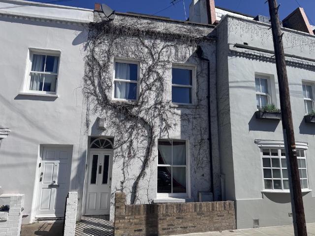 4 bedroom terraced house for sale
