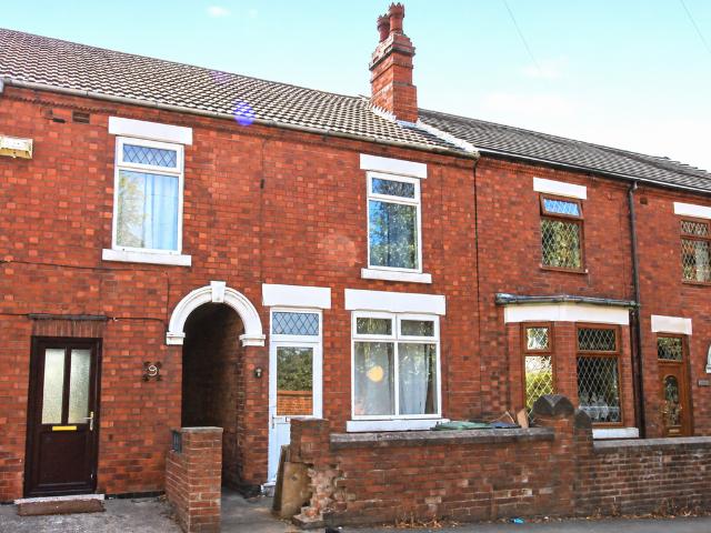 4 bedroom terraced house for sale