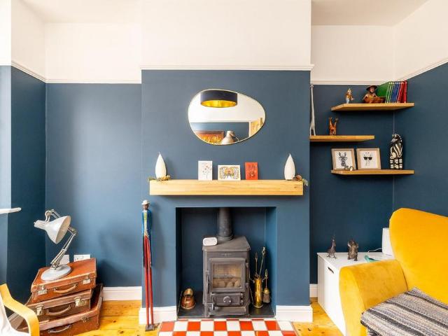 4 bedroom terraced house for sale