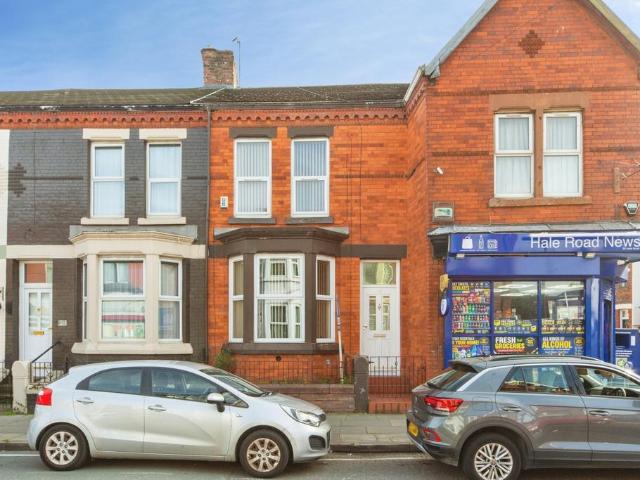 4 bedroom terraced house for sale