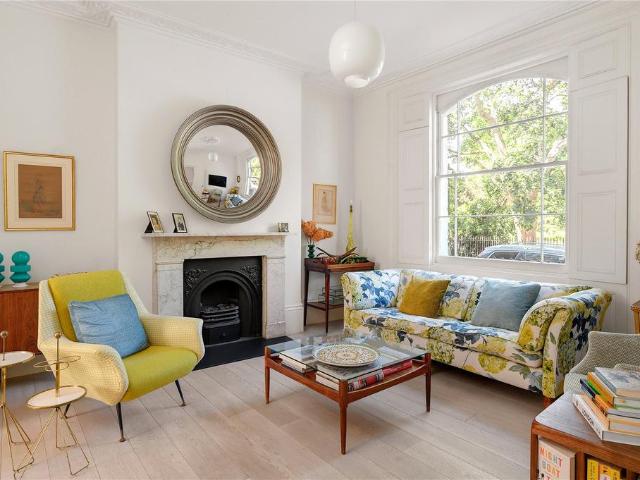 4 bedroom terraced house for sale