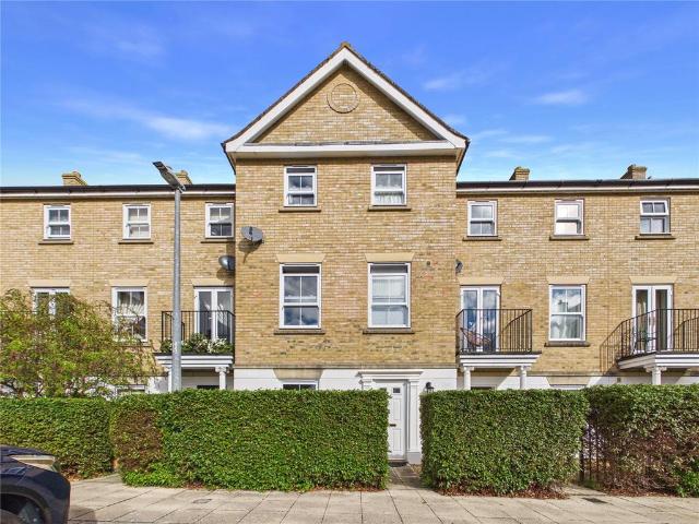 4 bedroom terraced house for sale