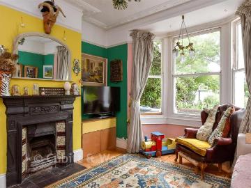 4 bedroom terraced house for sale