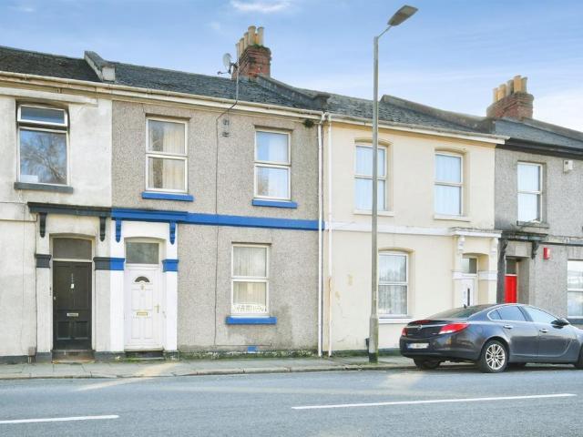 4 bedroom terraced house for sale