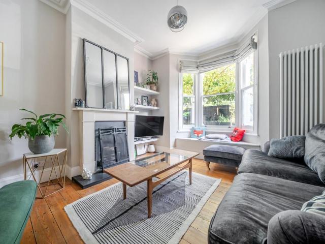 4 bedroom terraced house for sale