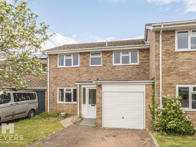 4 bedroom terraced house for sale