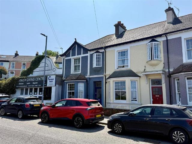 4 bedroom terraced house for sale