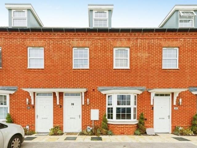 4 bedroom terraced house for sale