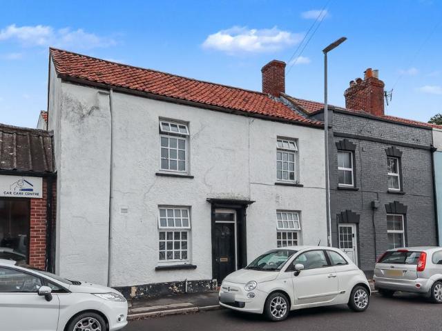 4 bedroom terraced house for sale