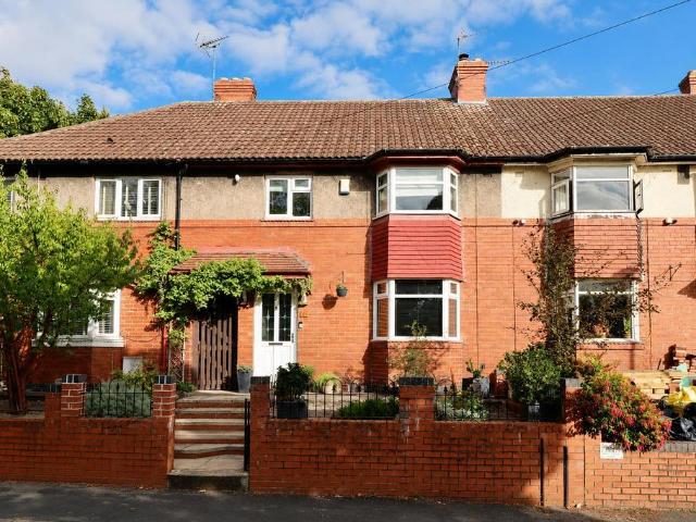 4 bedroom terraced house for sale