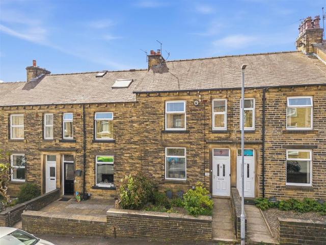 4 bedroom terraced house for sale