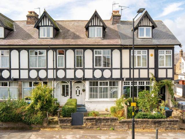 4 bedroom terraced house for sale