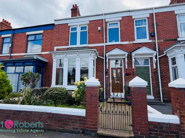 4 bedroom terraced house for sale