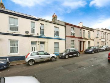 4 bedroom terraced house for sale