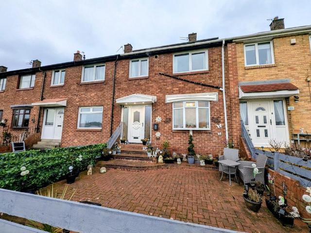 4 bedroom terraced house for sale