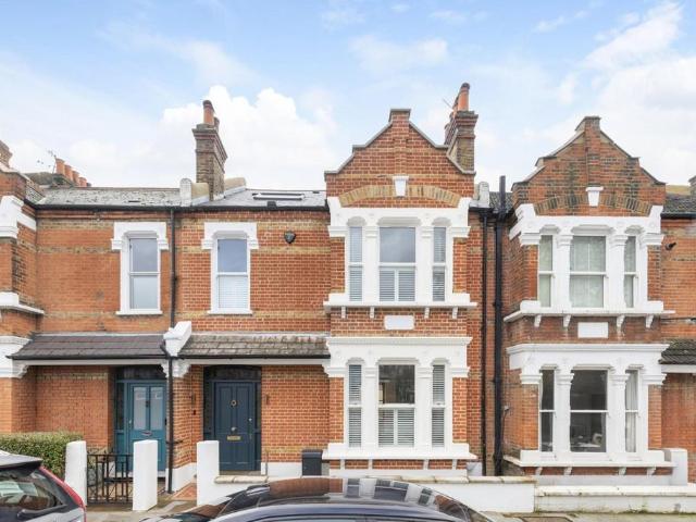 4 bedroom terraced house for sale