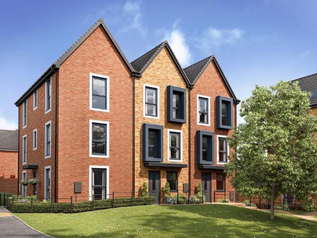 4 bedroom terraced house for sale