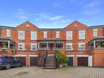 4 bedroom terraced house for sale