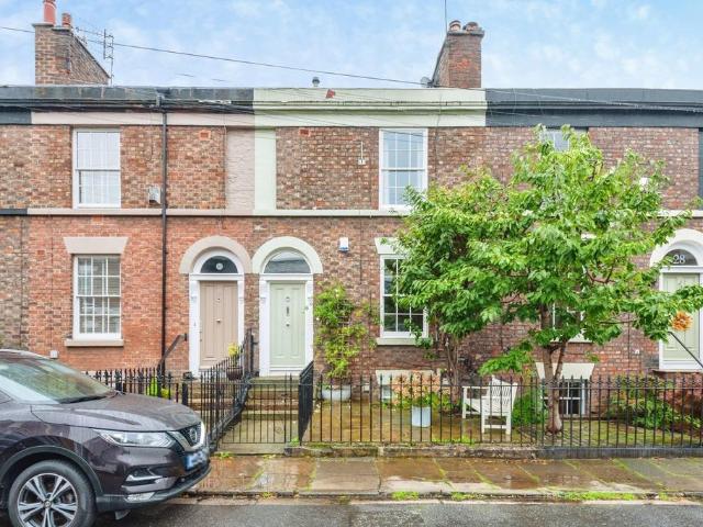 4 bedroom terraced house for sale